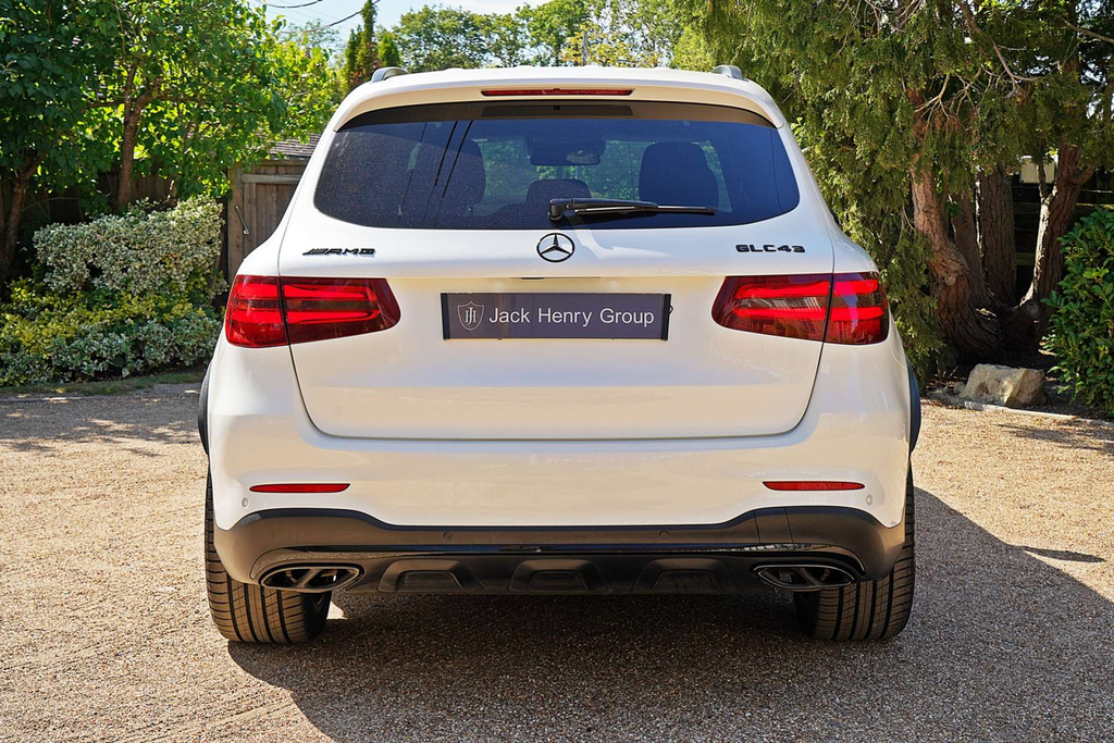 Mercedes-Benz GLC Class 4Matic Premium 4Wd FE18ZKT White #4