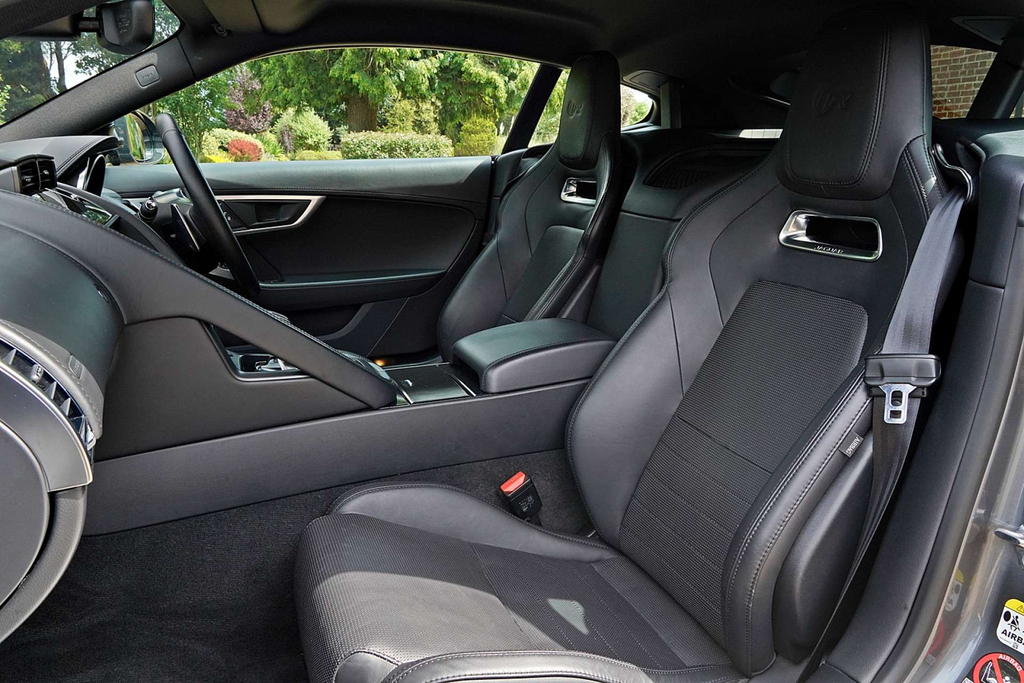 Jaguar F-Type F-type V6 R-dynamic Blue #14