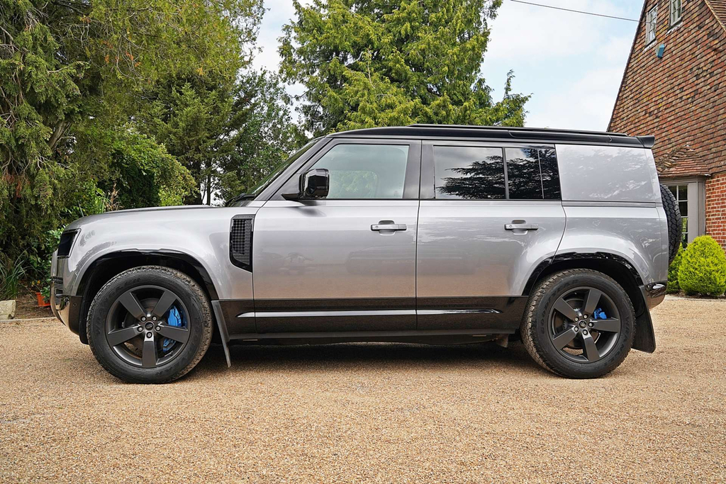 Land Rover Defender 110 D300 Mhev X-dynamic Hse Hard Top Suv Au  #3