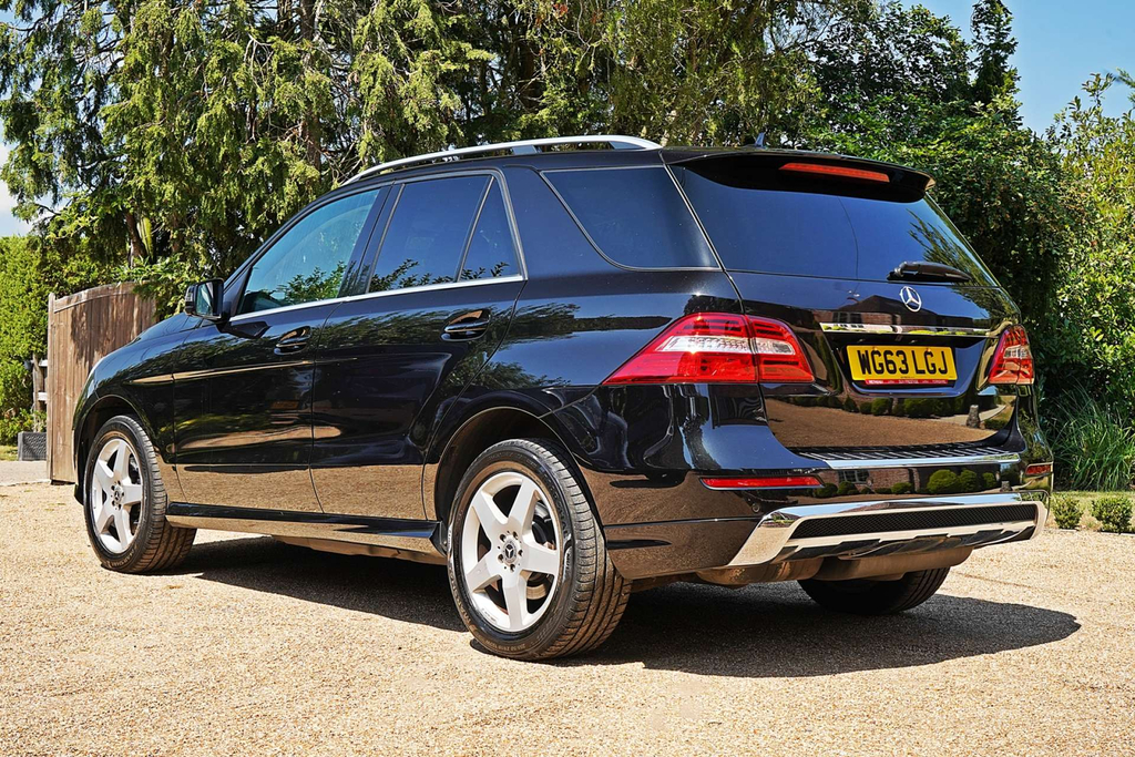 Mercedes-Benz M Class Amg Sport Bluetec 4Wd Black #3