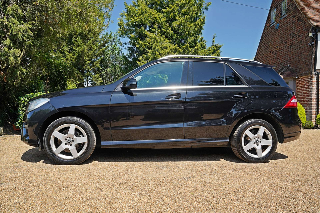 Mercedes-Benz M Class Amg Sport Bluetec 4Wd Black #2