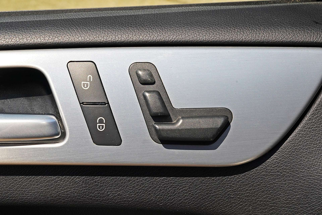 Mercedes-Benz M Class Class Grey #27