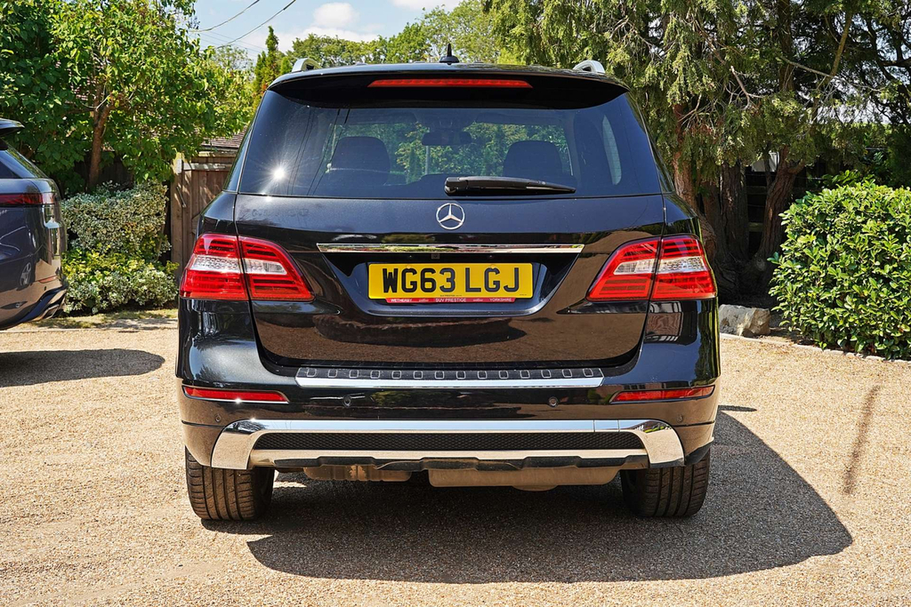 Mercedes-Benz M Class Amg Sport Bluetec 4Wd Black #4
