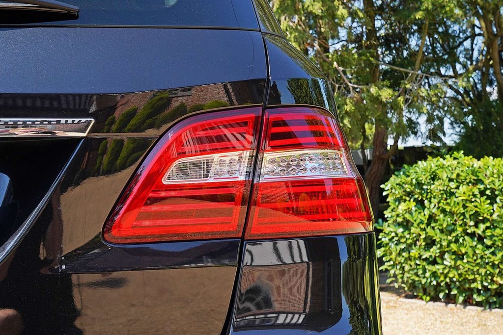 Mercedes-Benz M Class Amg Sport Bluetec 4Wd Black #5