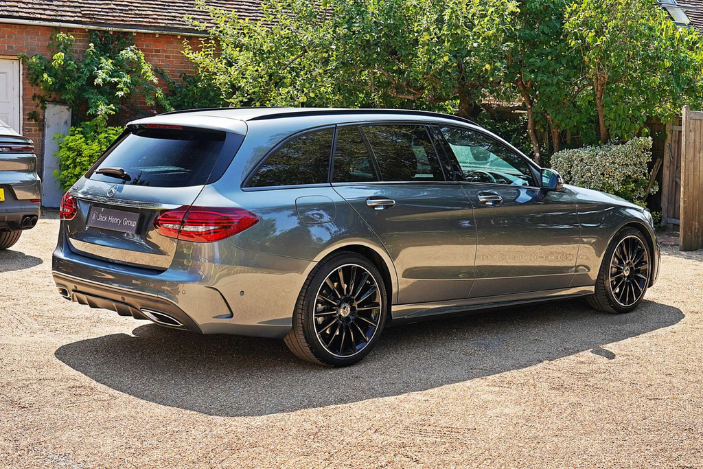 Mercedes-Benz 300 C Amg Line Premium  #6