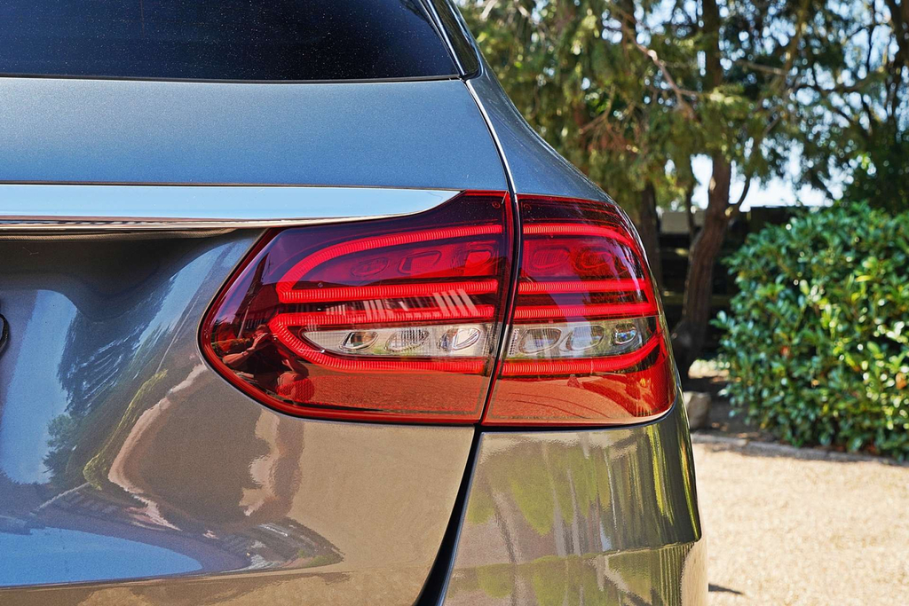 Mercedes-Benz 300 C Amg Line Premium  #5