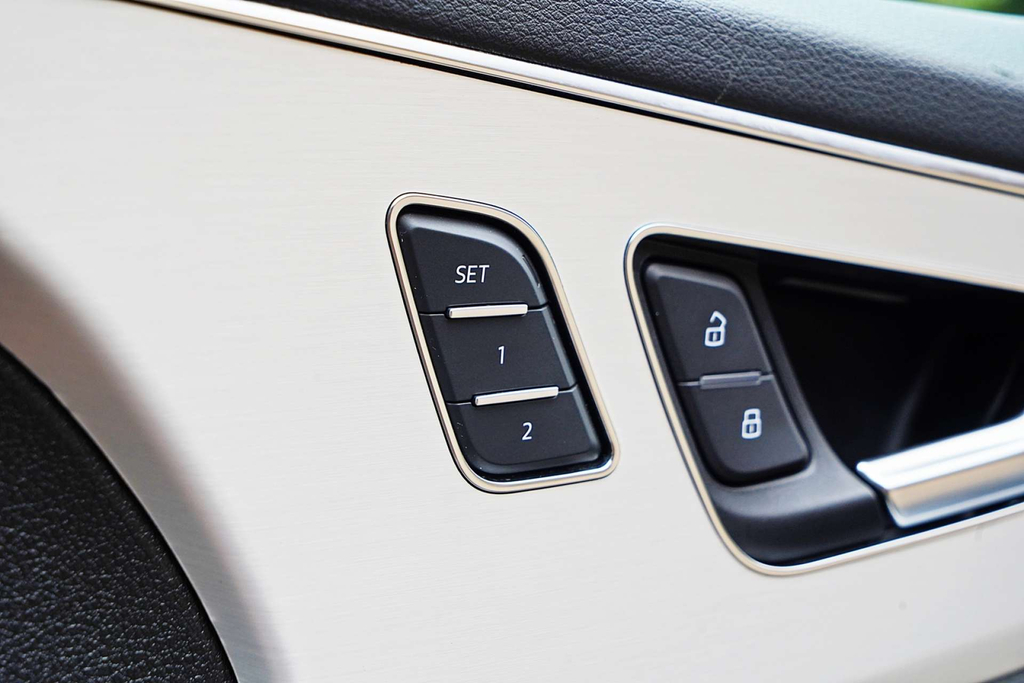 Audi Q8 Carbon Black 600 Ps Tiptronic White #31