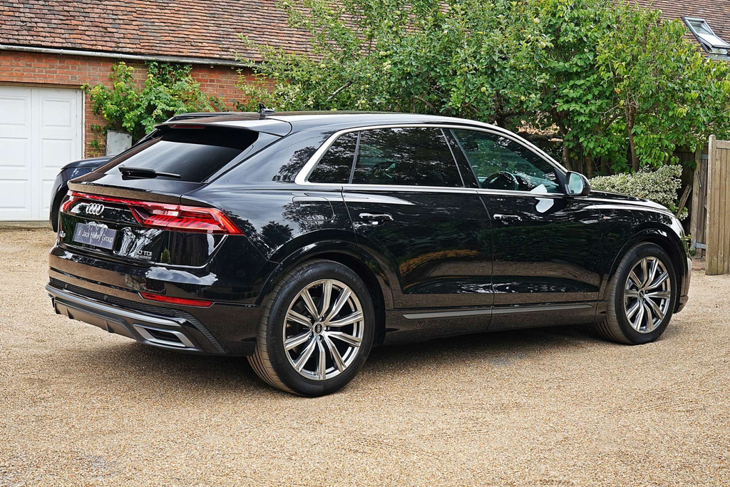 Audi Q8 Carbon Black 600 Ps Tiptronic White #8