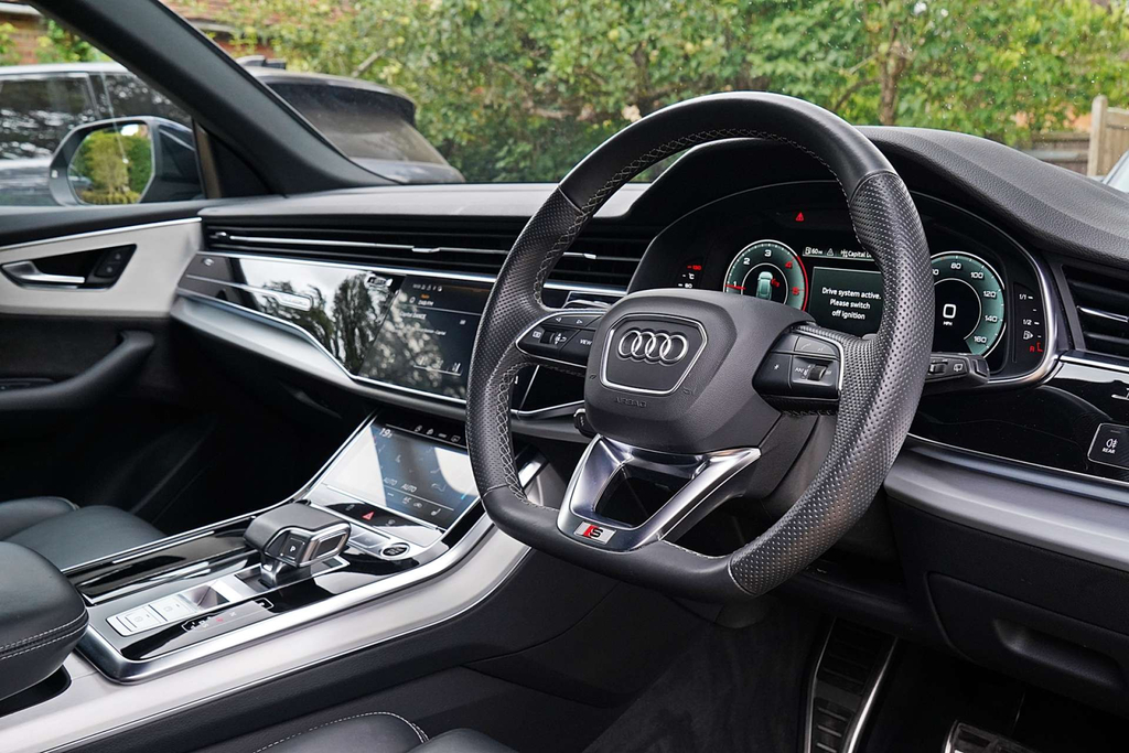 Audi Q8 Carbon Black 600 Ps Tiptronic White #16