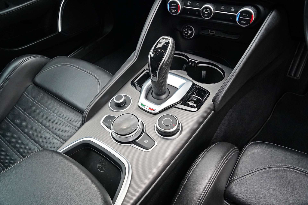 Alfa Romeo Giulia 2.0 Tb Sprint Blue #16