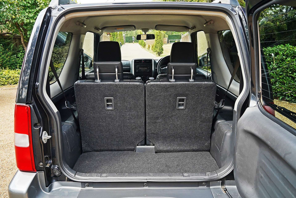 Suzuki Jimny Suv Silver #15