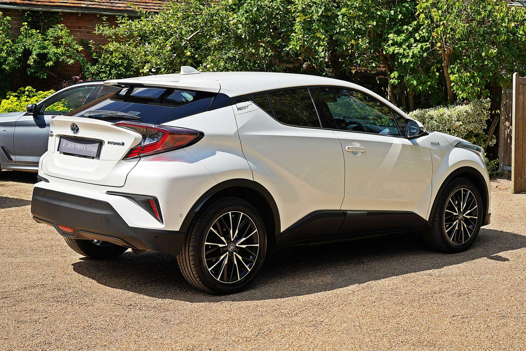 Toyota C-Hr Excel Hev Cvt White #6