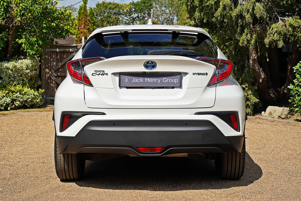 Toyota C-Hr Excel Hev Cvt White #4