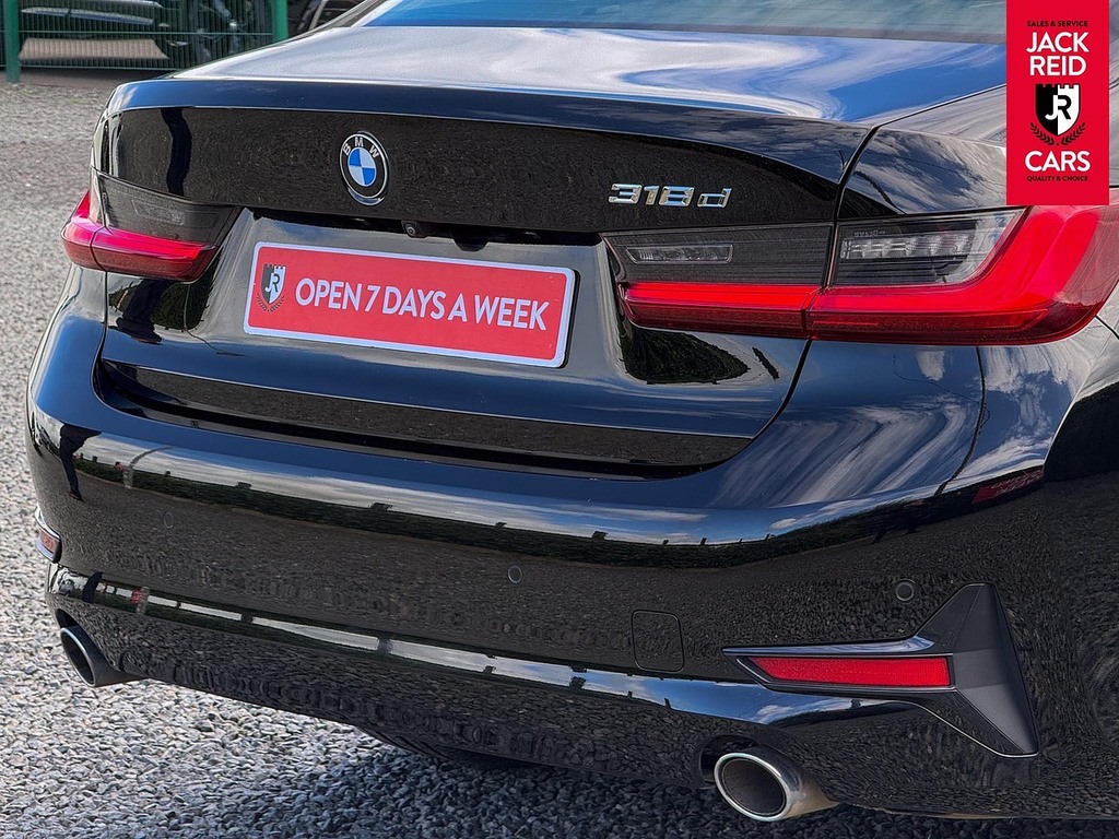 BMW 3 Series Saloon LG21AGM Black #5