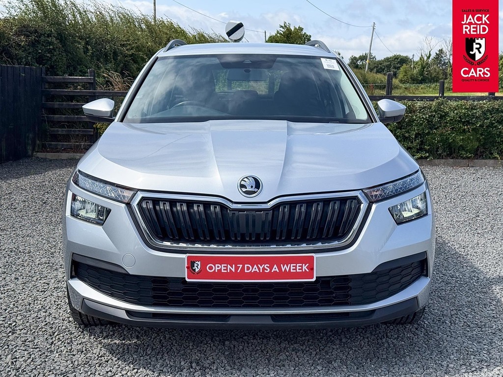 Skoda Kamiq Suv UGZ4438 Silver #6