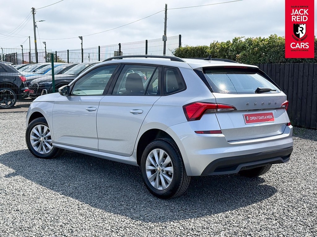 Skoda Kamiq Suv UGZ4438 Silver #2
