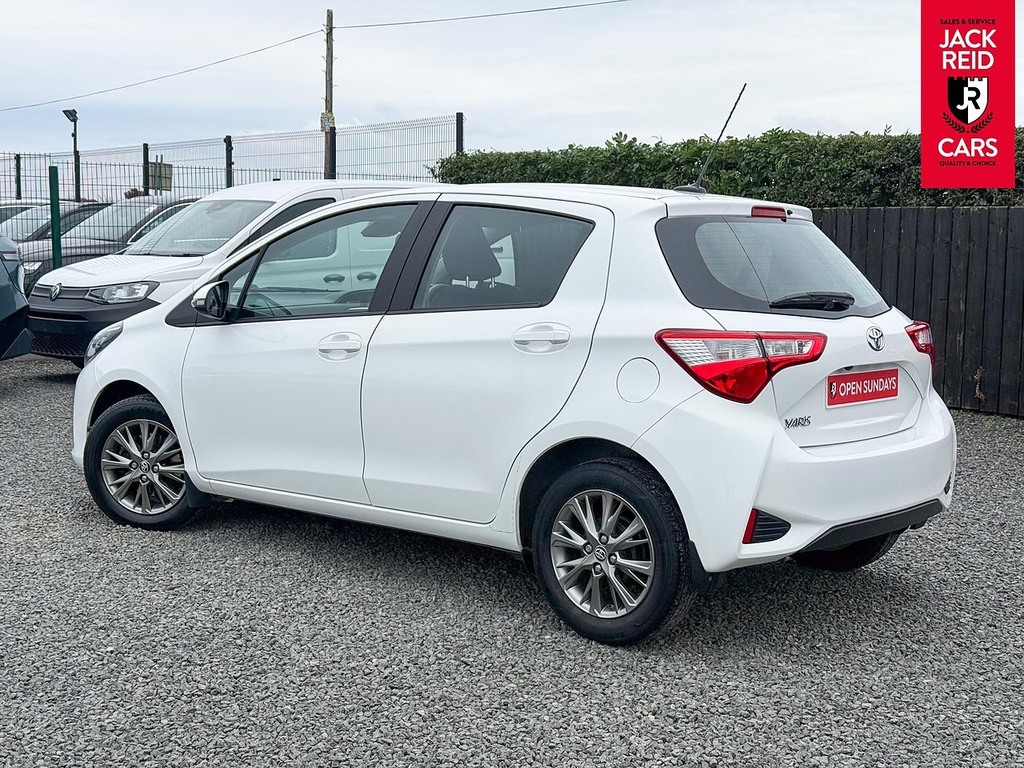 Toyota Yaris 1.5 Vvt-i Icon #2
