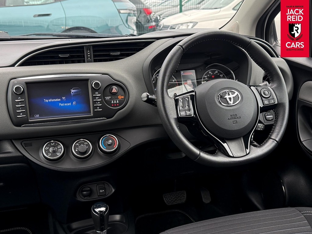 Toyota Yaris 1.5 Vvt-i Icon #21