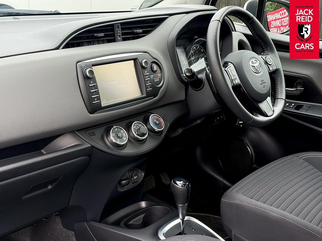 Toyota Yaris 1.5 Vvt-i Icon #19