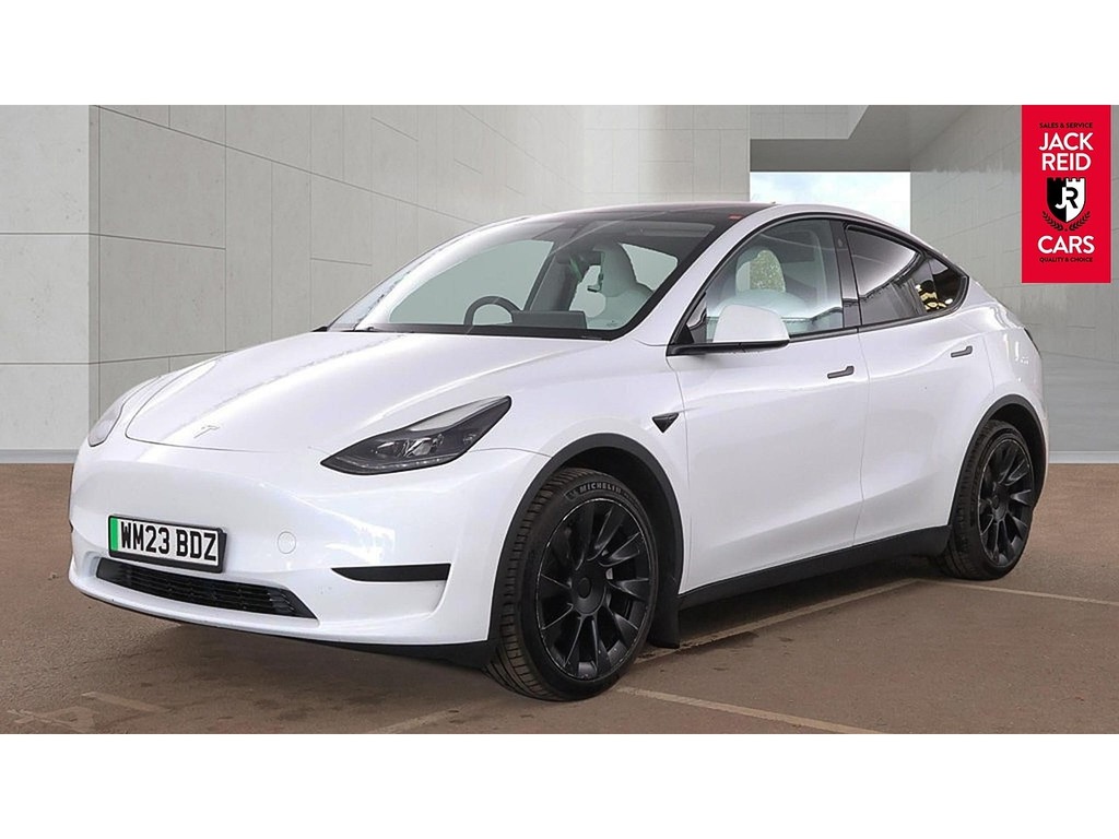 Tesla Model Y Suv White