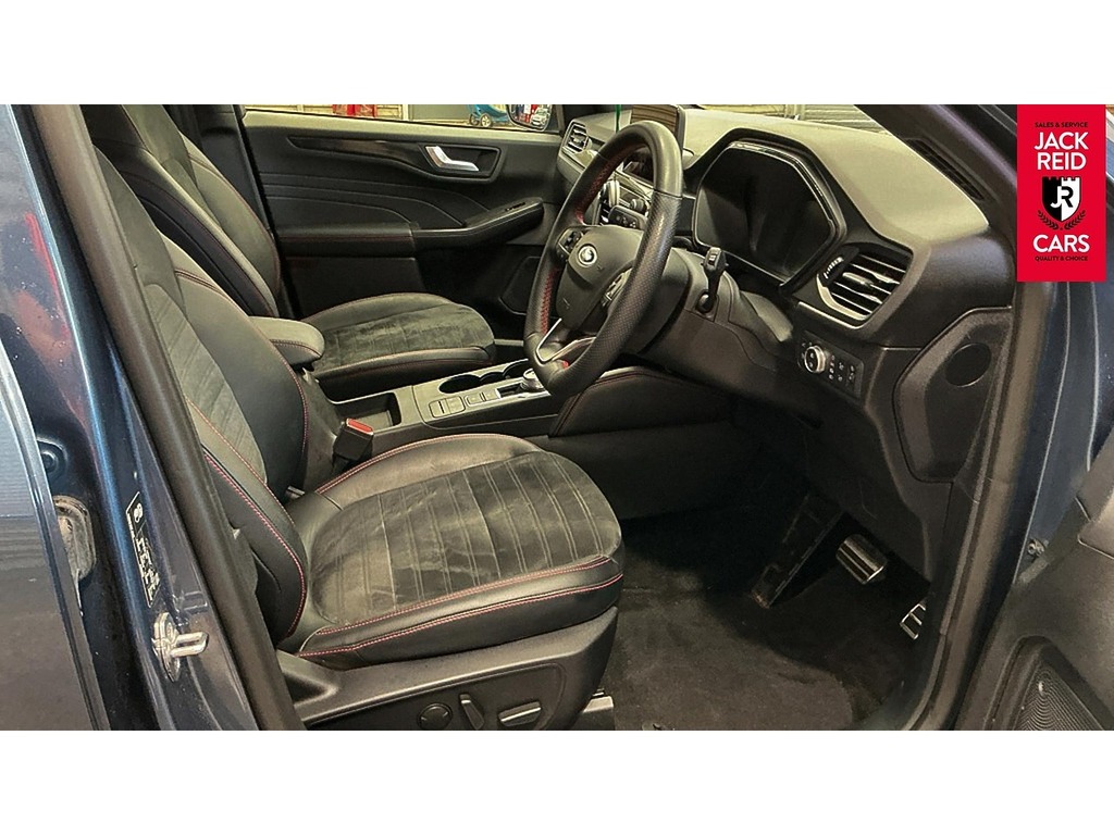 Ford Kuga Suv AJ22EKR Blue #2