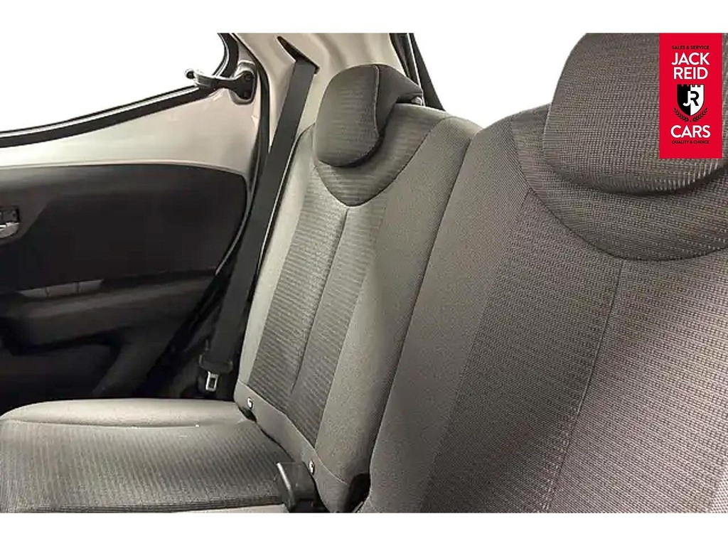 Toyota Aygo Hatchback Silver #5