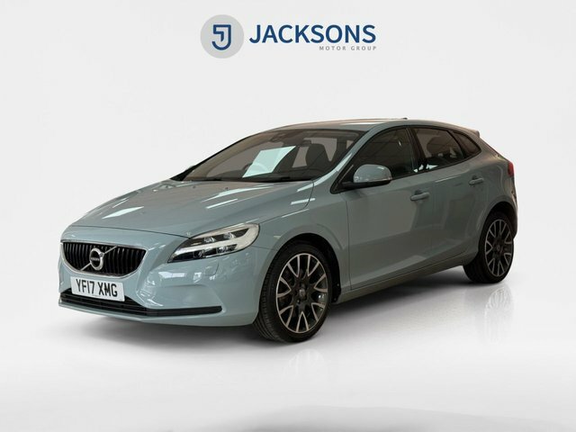 Volvo V40 1.5 T3 Momentum Nav Plus Hatchback YF17XMG Blue #4