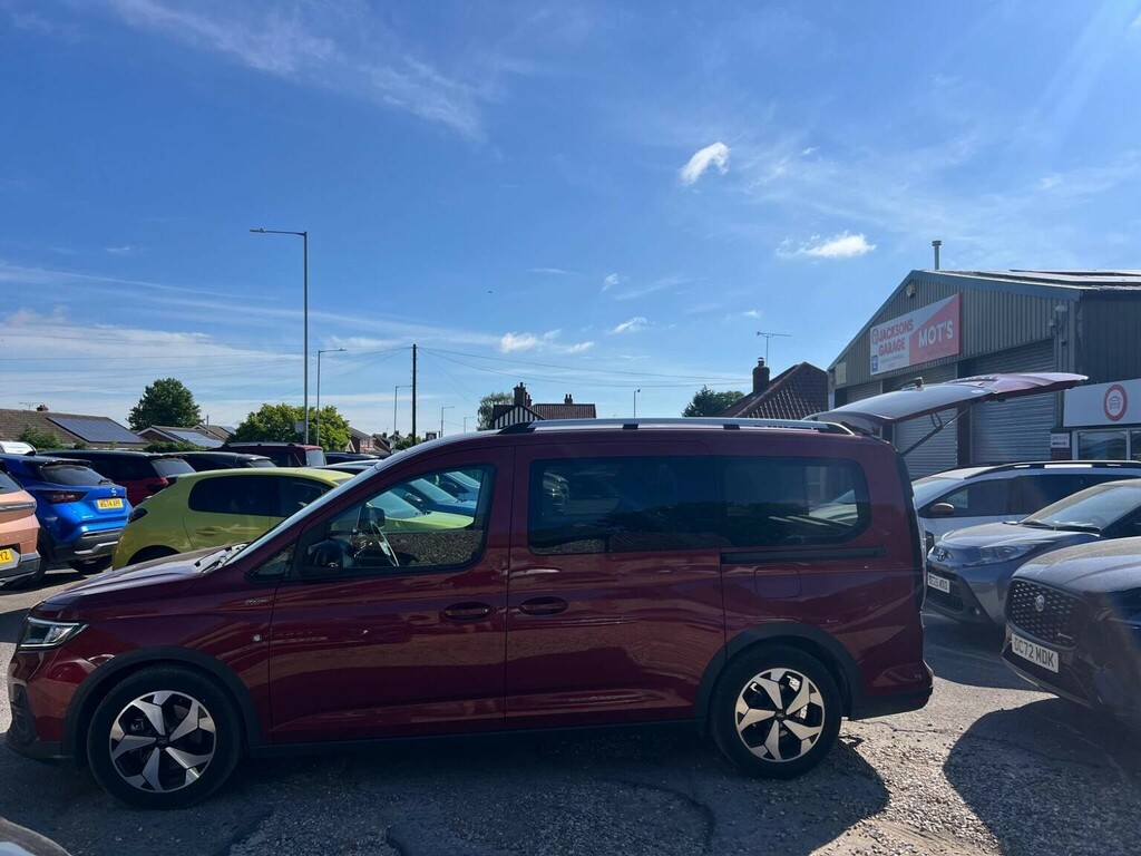 Ford Tourneo Connect 2.0 Ecoblue Active Dct Euro 6 Ss Red #5