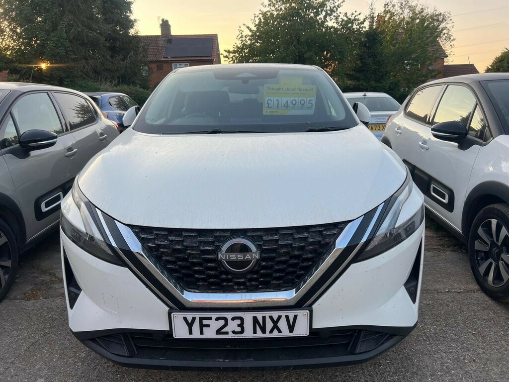Nissan Qashqai Suv 1.3 Dig-t Mhev Acenta Premium Euro 6 Ss YF23NXV White #2