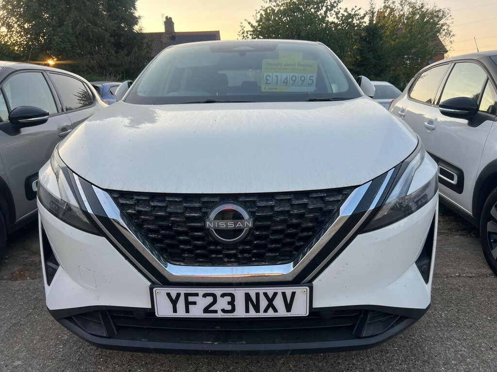Nissan Qashqai Suv 1.3 Dig-t Mhev Acenta Premium Euro 6 Ss White
