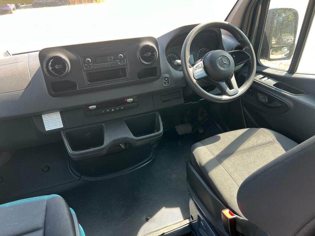 Mercedes-Benz eSprinter 85Kw 55Kwh Progressive Van White #46