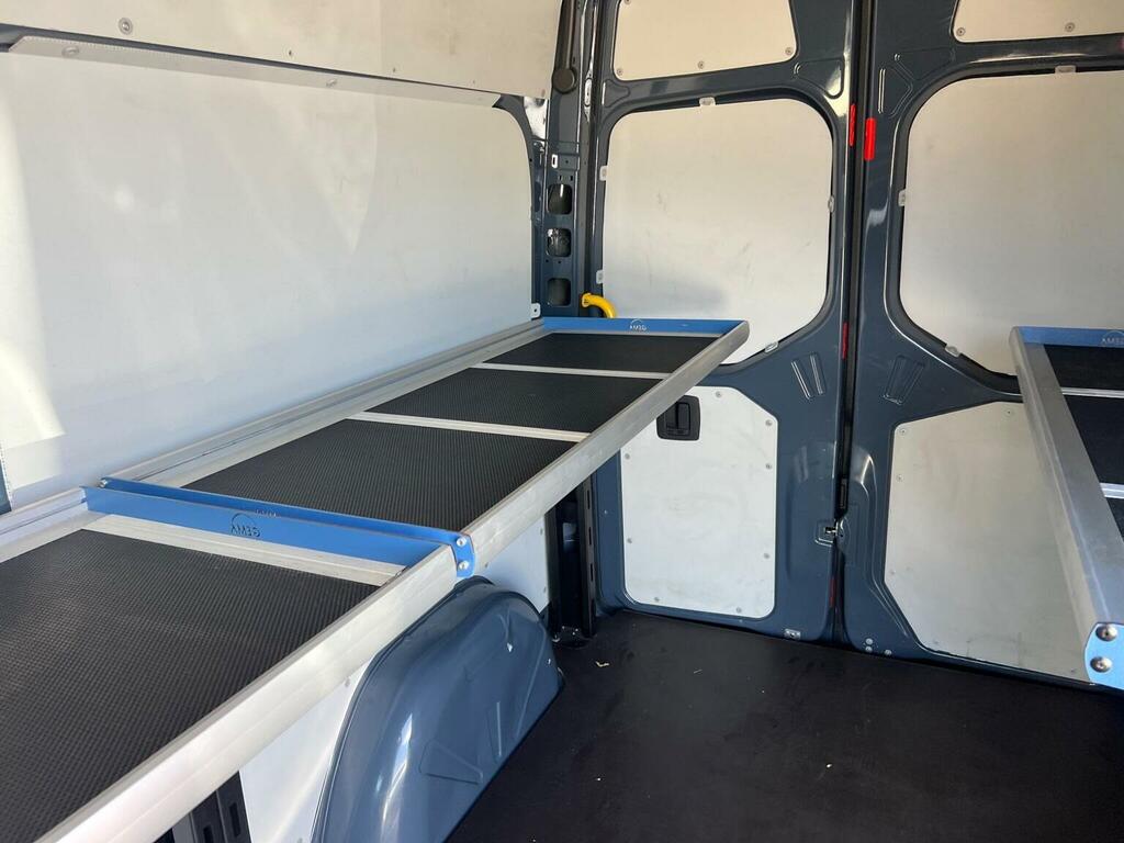 Mercedes-Benz eSprinter 85Kw 55Kwh Progressive Van White #50