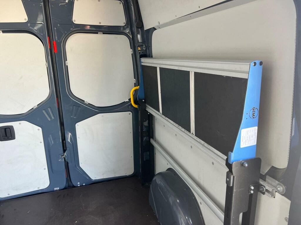 Mercedes-Benz eSprinter 85Kw 55Kwh Progressive Van White #44