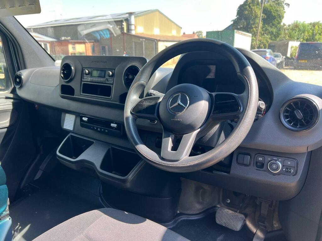 Mercedes-Benz eSprinter 85Kw 55Kwh Progressive Van White #22
