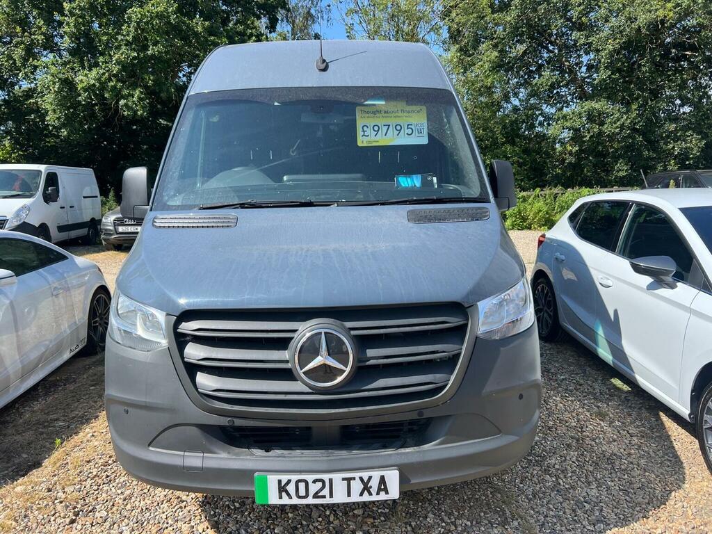 Mercedes-Benz eSprinter 85Kw 55Kwh Progressive Van White #29