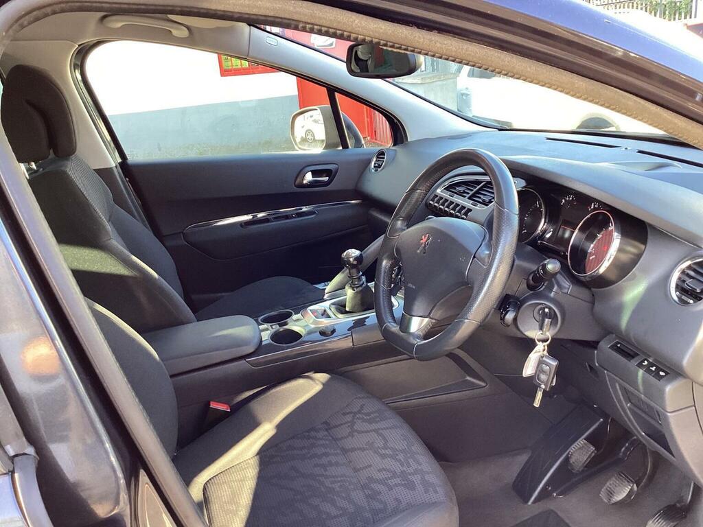 Peugeot 3008 Sport Hdi Red #15