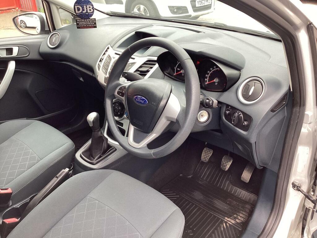 Ford Fiesta 1.25 Edge Silver #3
