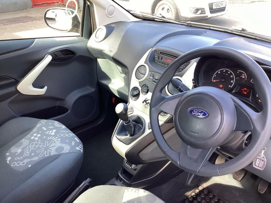 Ford KA Hatchback 1.2 Zetec Euro 4 201111 Red #16