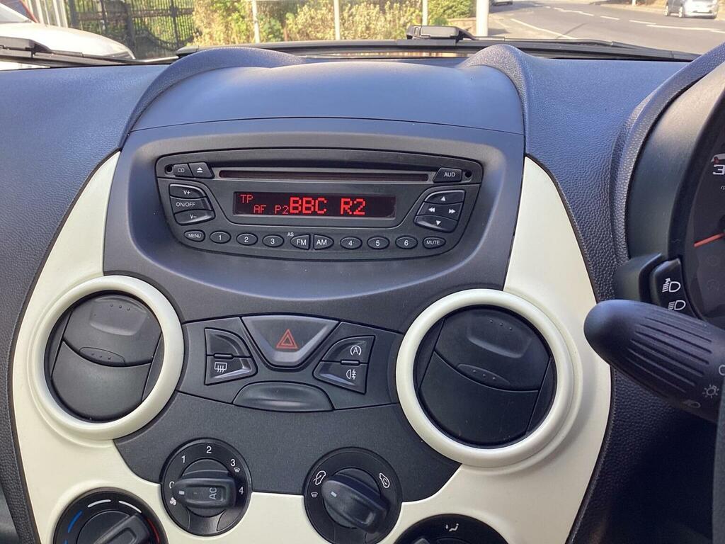 Ford KA Hatchback 1.2 Zetec Euro 4 201111 Red #18