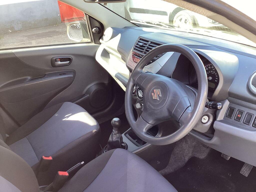 Suzuki Alto Sz White #14