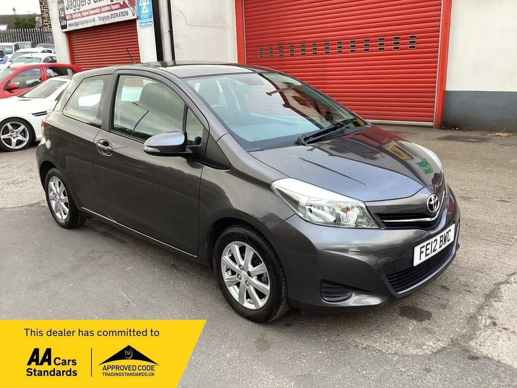 Toyota Yaris 1.33 Dual Vvt-i Tr Euro 5 201212 Grey
