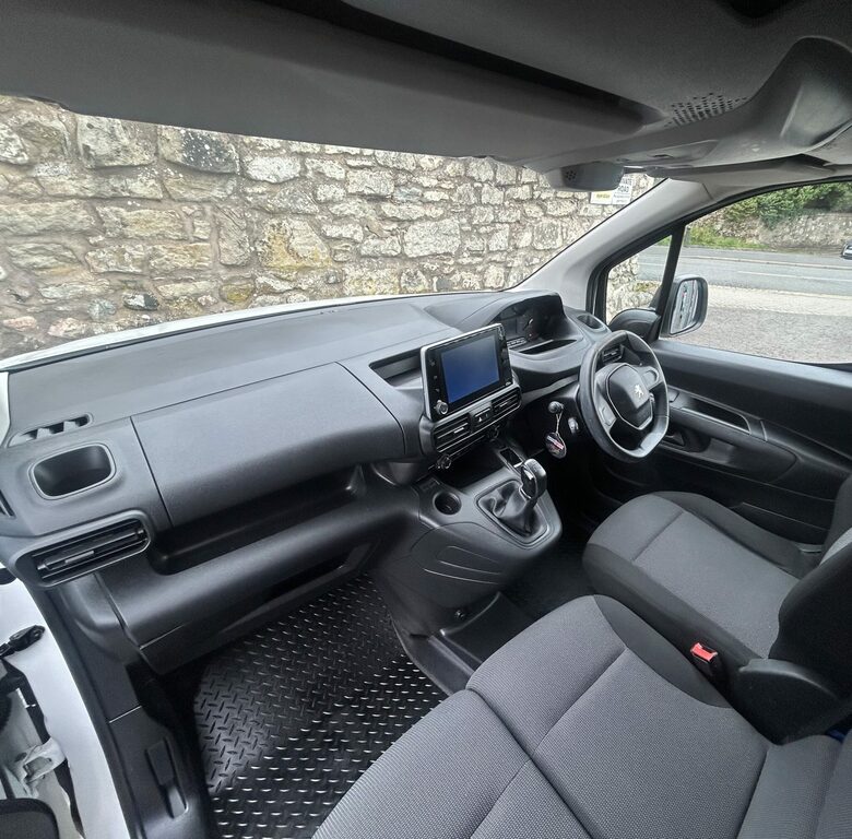 Peugeot Partner 1.5 Bluehdi White #4