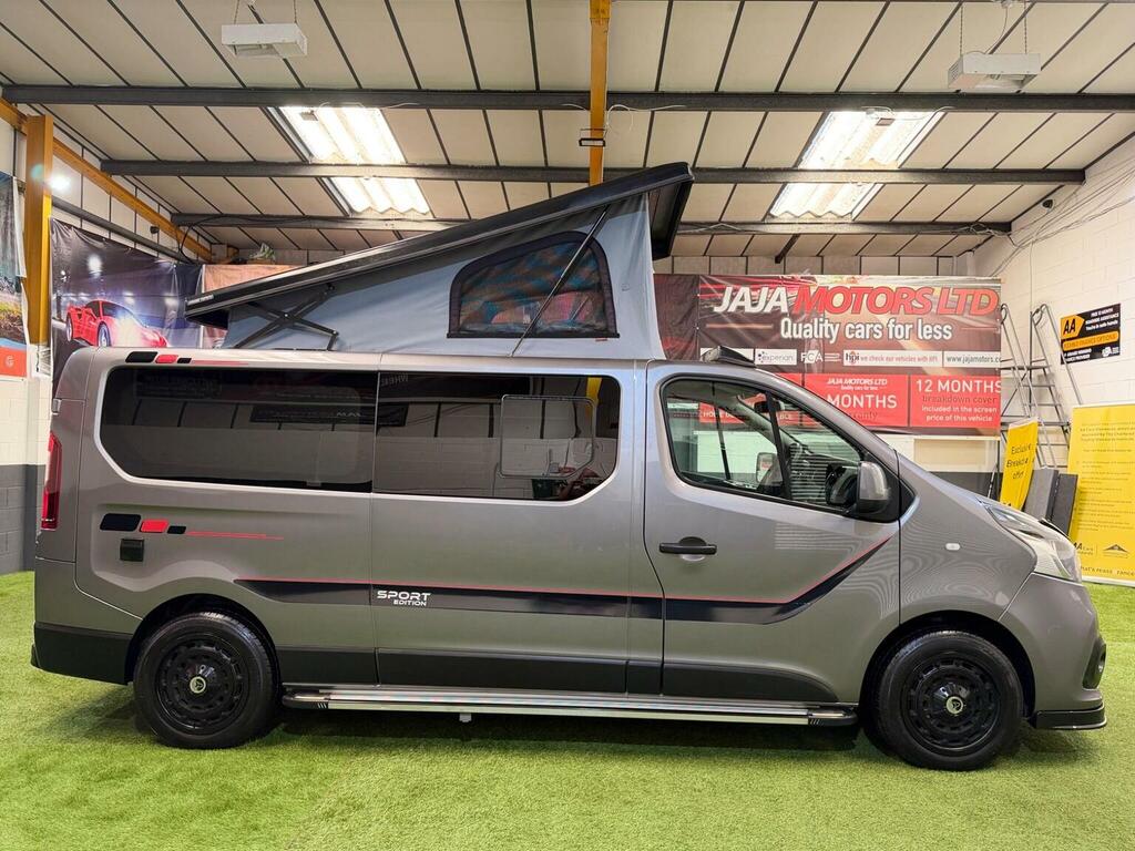 Renault Trafic Mpv White #10