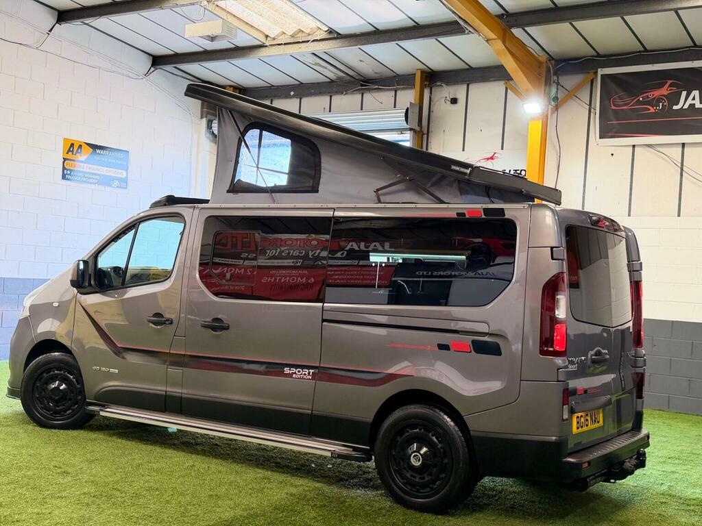 Renault Trafic Mpv White #17