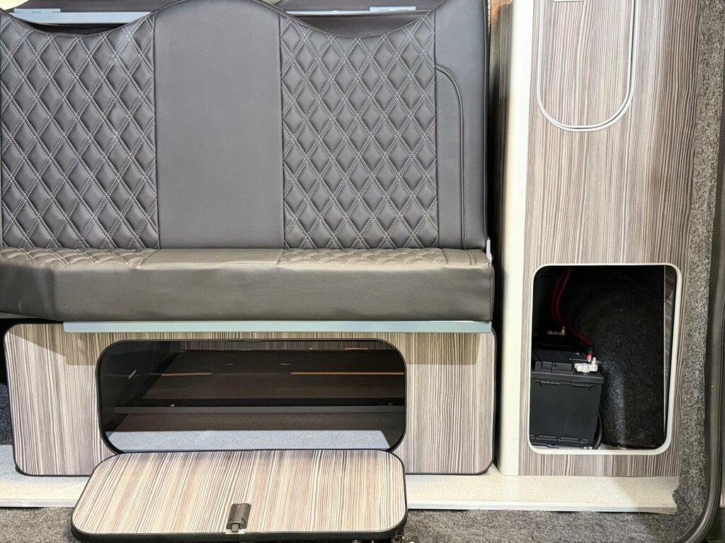 Renault Trafic Mpv White #29