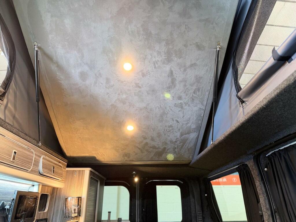 Renault Trafic Mpv White #37