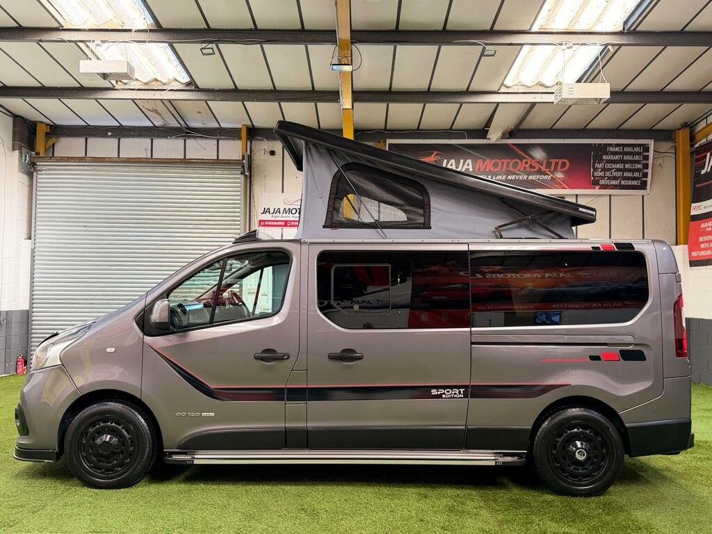 Renault Trafic Mpv White #25