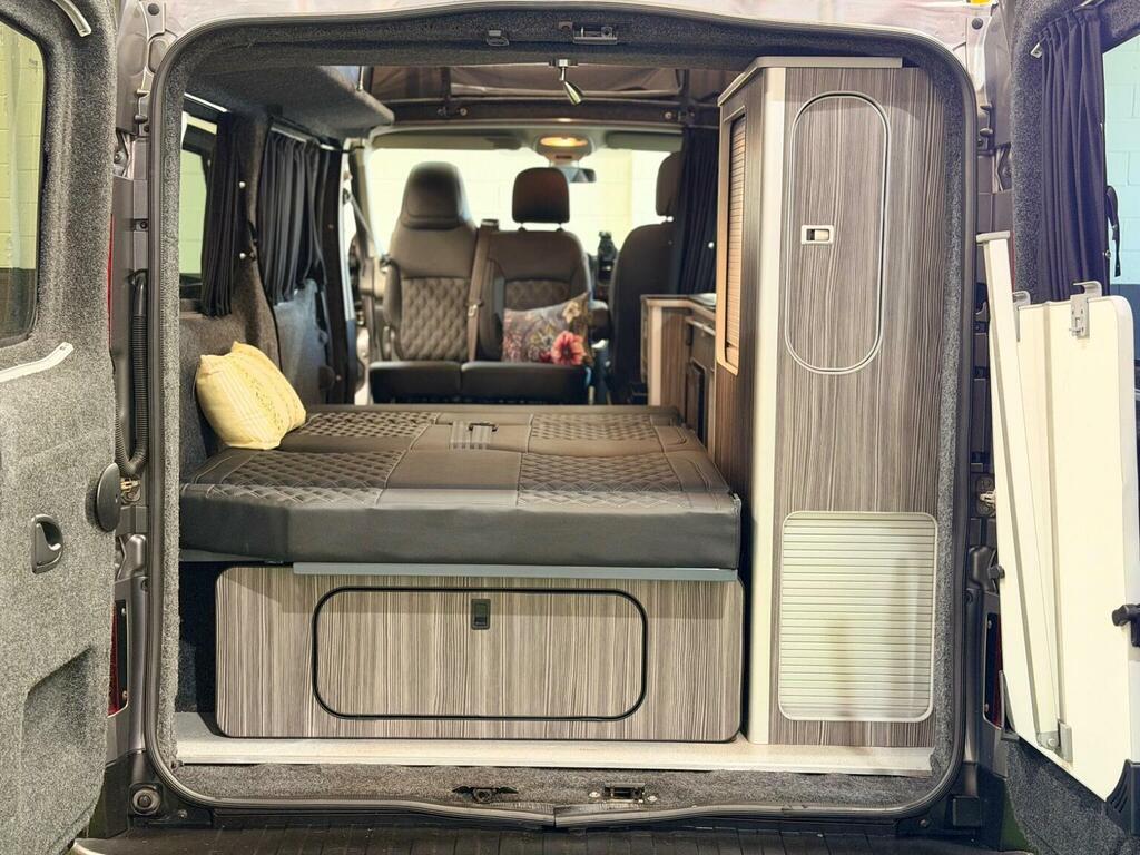 Renault Trafic Mpv White #16