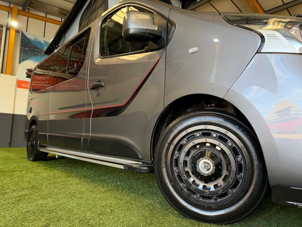 Renault Trafic Mpv White #30