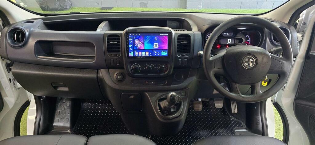 Vauxhall Vivaro Campervan 201919 White #5